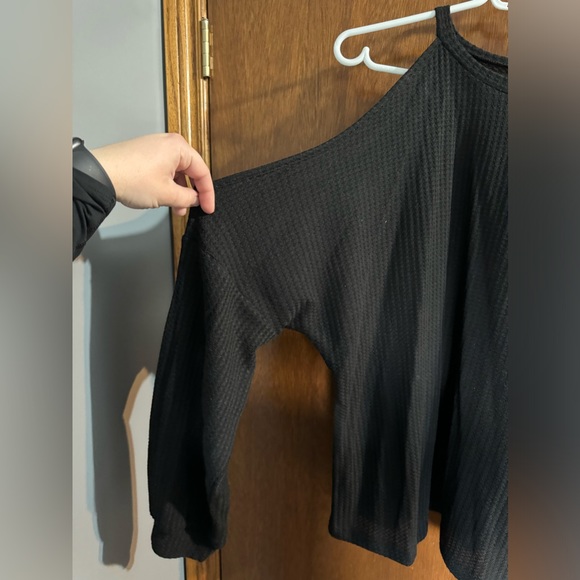 SHEIN Essnce Plus Cold Shoulder Tee Size 1XL - Picture 3 of 7